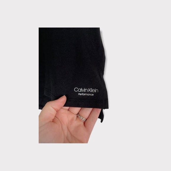 NWT Calvin Klein Short Sleeved Tee T-shirt - Picture 4 of 8